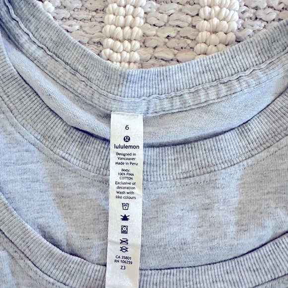 Lululemon top - Picture 2 of 4